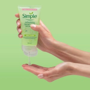 Simple Refreshing Facial Wash - 3