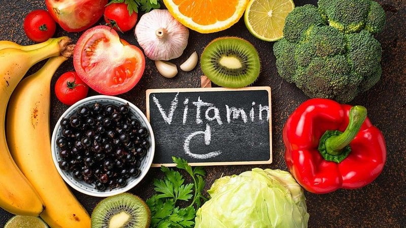 Ăn nhiều thực phẩm có chứa vitamin C sẽ làm sáng da, mờ thâm nhanh chóng