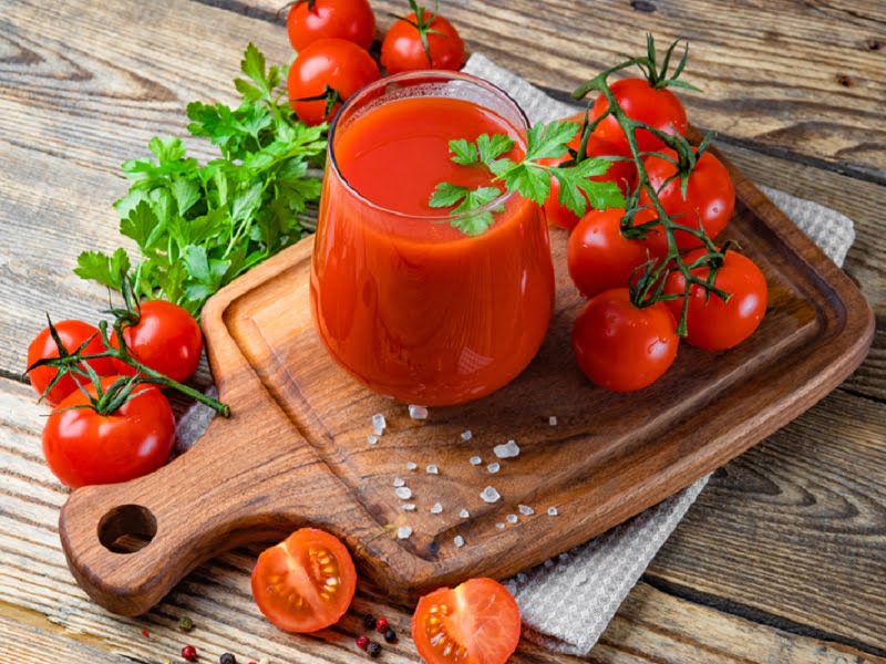 Nước ép cà chua giúp đẹp da và cải thiện vóc dáng sau sinh