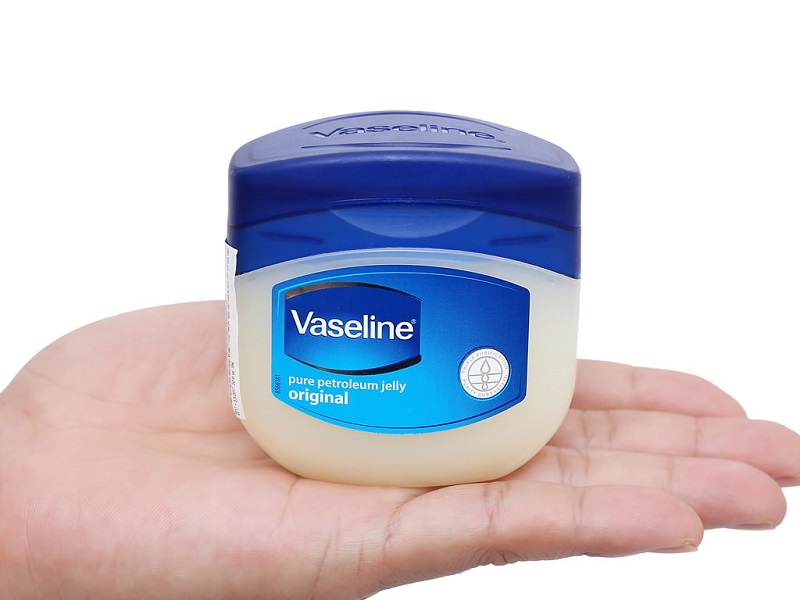 Cách trị thâm đầu gối bằng Vaseline - 1