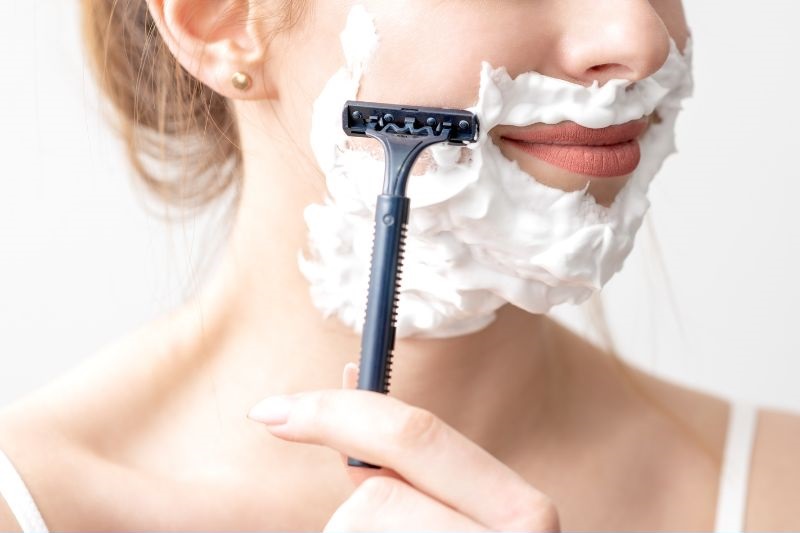 Thực hiện các thao tác nhẹ nhàng, chậm rãi và cẩn thận