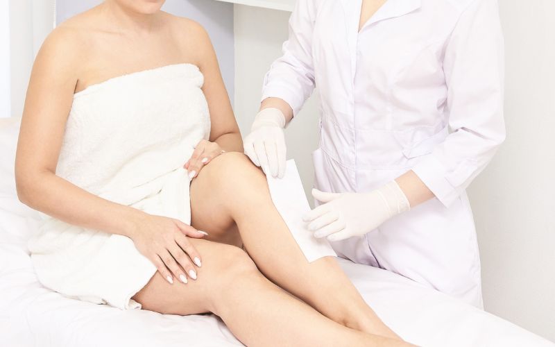 Những đối tượng không phù hợp với máy triệt lông thì có thể sử dụng phương pháp wax 