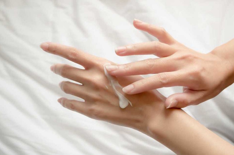 Hướng Dẫn Chi Tiết Các Cách Tháo Móng Úp Tại Nhà Hiệu Quả, Nhanh chóng 5