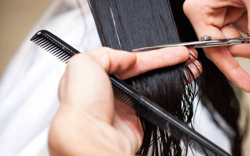 Không nên nhuộm tóc khi mang thai để tránh ảnh hưởng đến sức khỏe và thai nhi