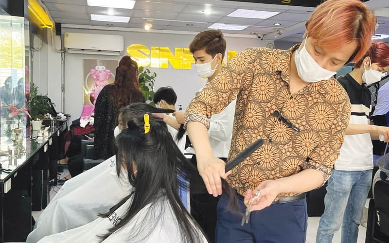 Nên lựa chọn salon uy tín để đảm bảo chất lượng làm tóc đạt cao nhất