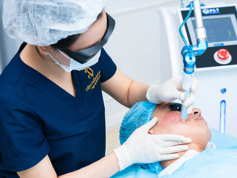 điều trị sẹo rỗ bằng laser fractional co2