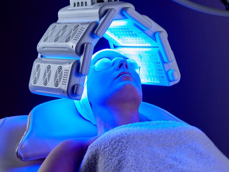 Các bước chăm sóc da bằng ánh sáng sinh học - 2